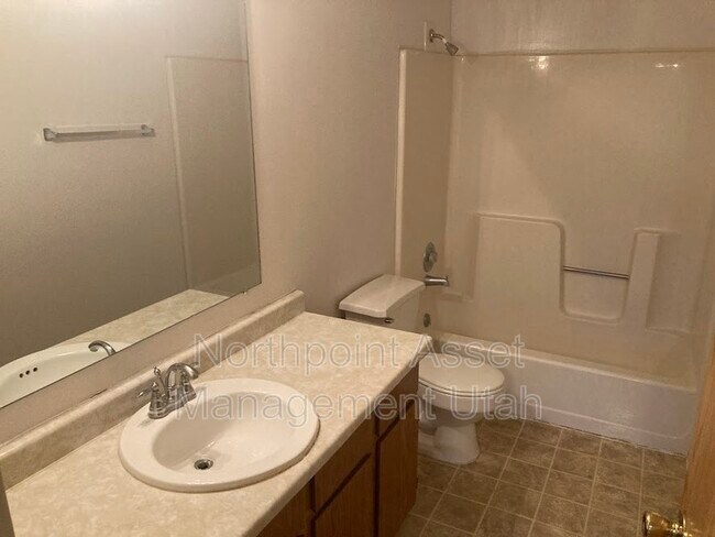 Building Photo - 4144 S Oak Meadows Dr