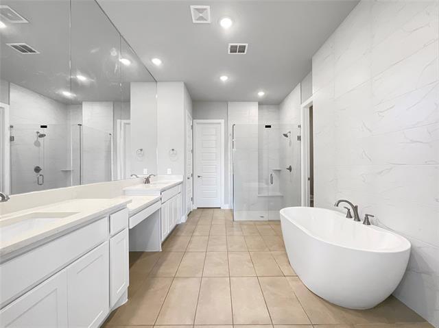 Building Photo - 5910 Enclave Dr