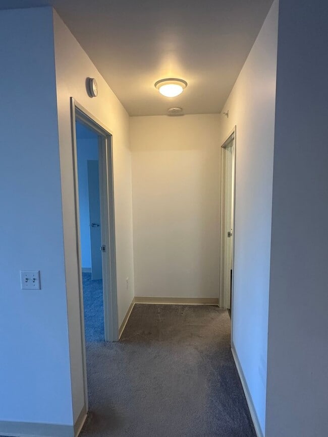 Building Photo - Beautiful 2 bedrooms 2 bath BMR unit in SOMA
