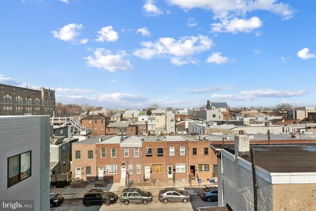 Building Photo - 1221 E Berks St