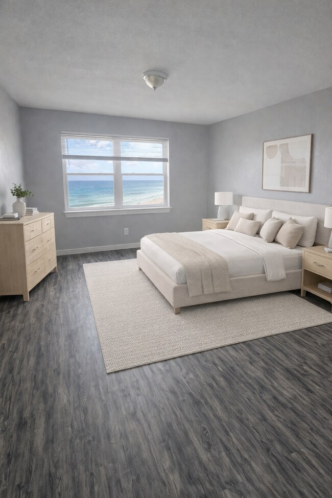 Building Photo - 2 bedroom 2 bathroom unit available now