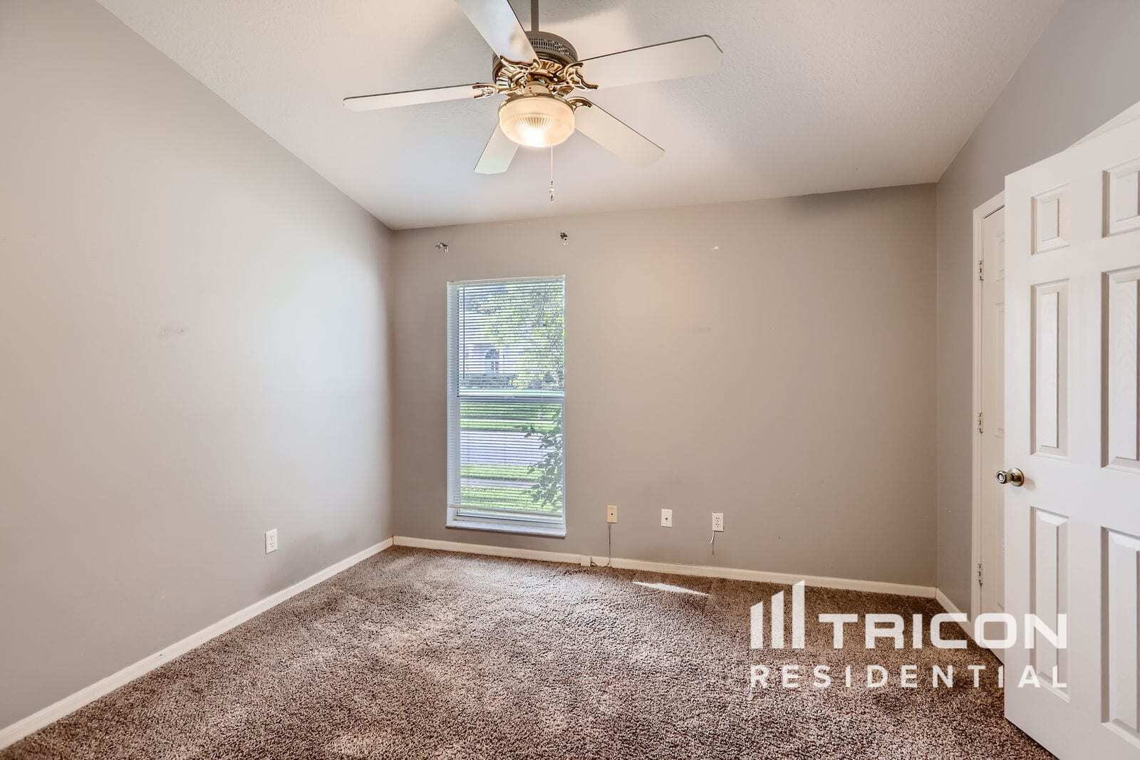 Building Photo - 9260 Beaver Cove