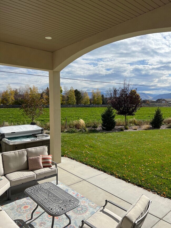 Building Photo - 129 S 700 E