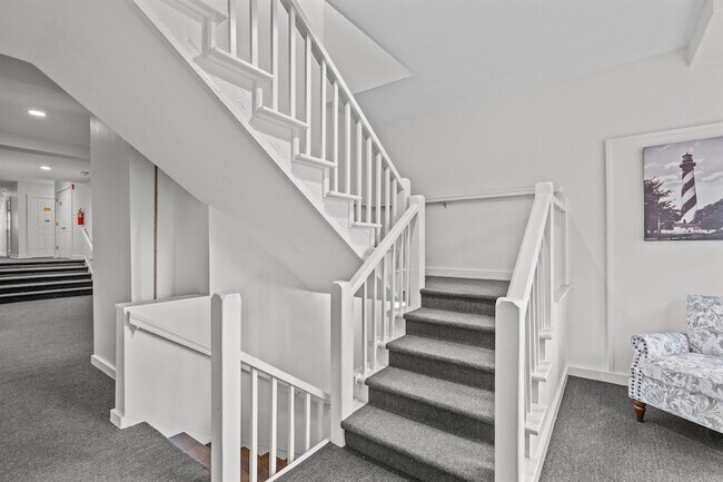 Building Photo - 11 Aviles St