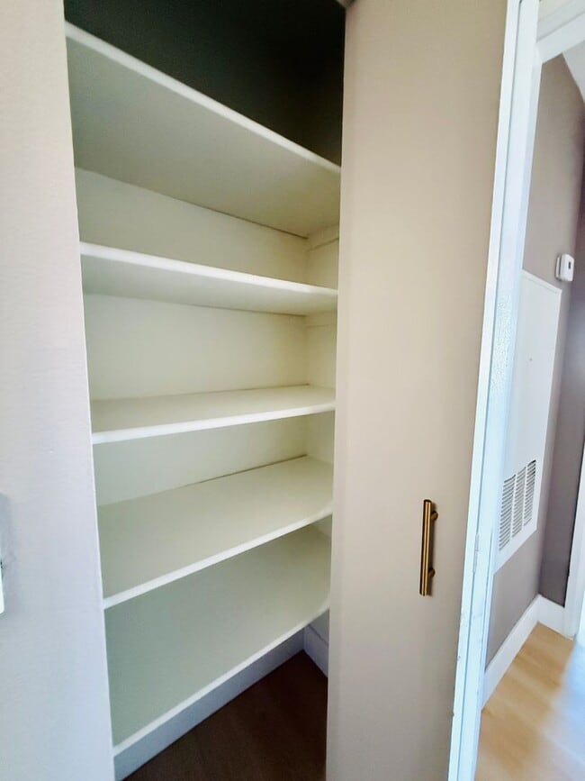 Building Photo - Charming 1-Bedroom Condo in the Heart of S...