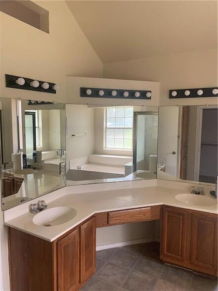 Building Photo - 1805 Whirlwind Trail