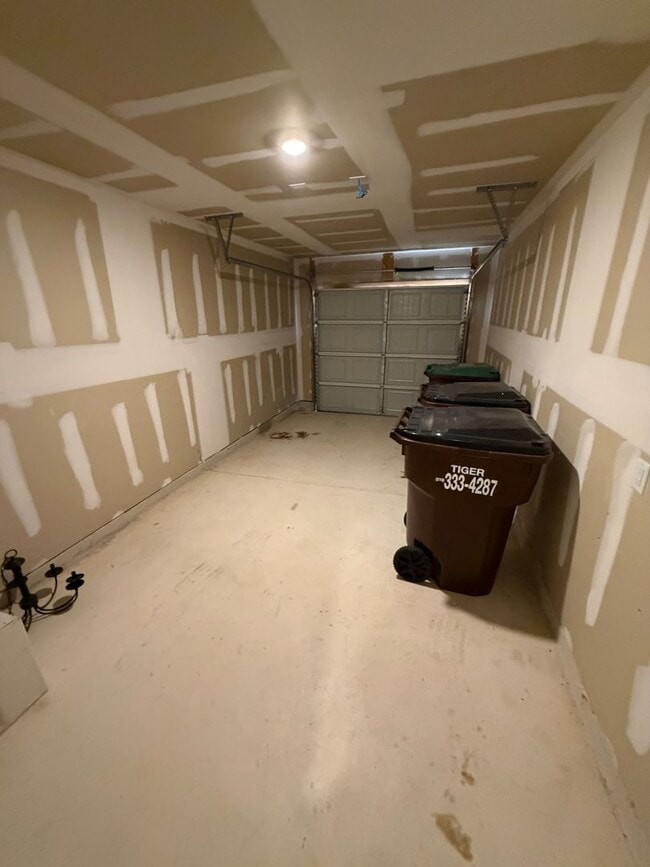 Building Photo - Redbird Ranch/ DR Horton Home For rent