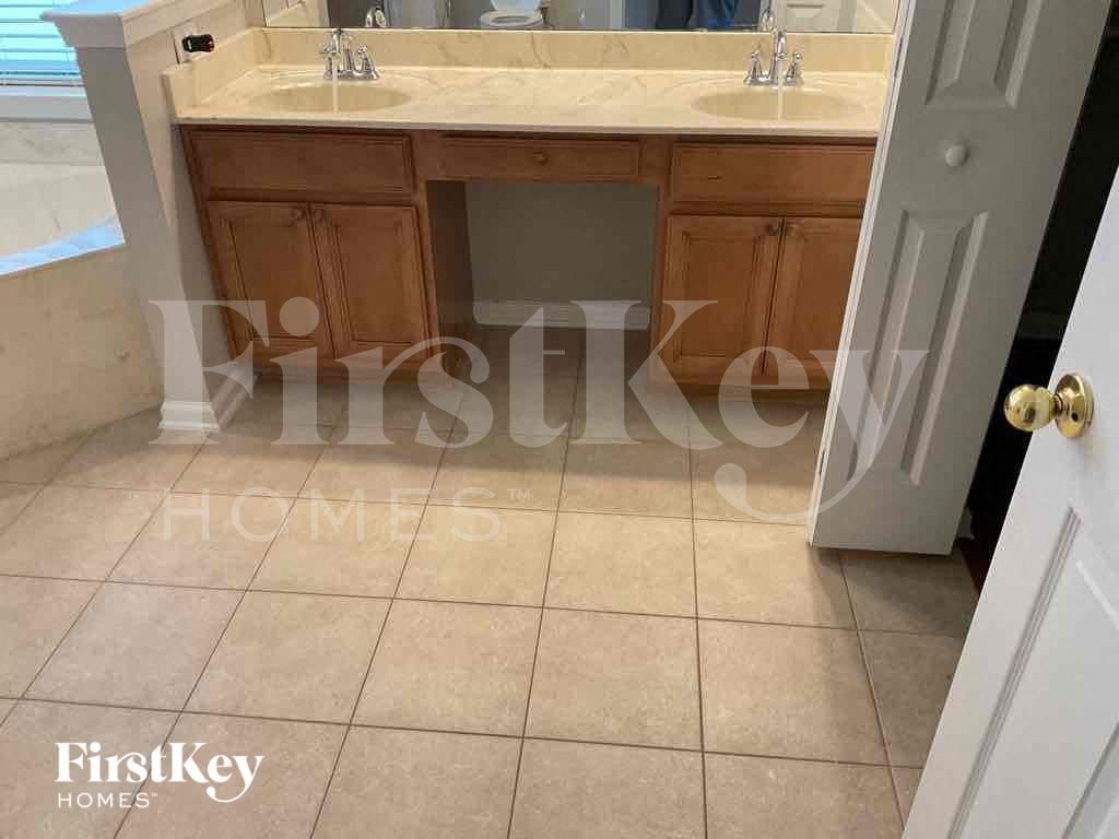 Building Photo - 2825 Eagle Preserve Blvd