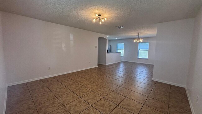 Building Photo - Nice 4 bedroom home in Kissimmee