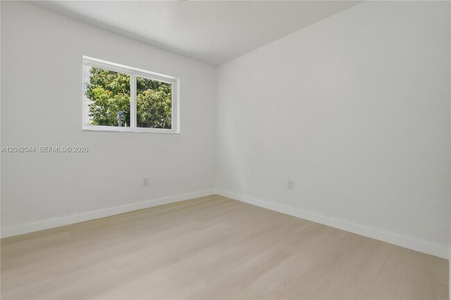 Building Photo - 20440 NW 20th Ct