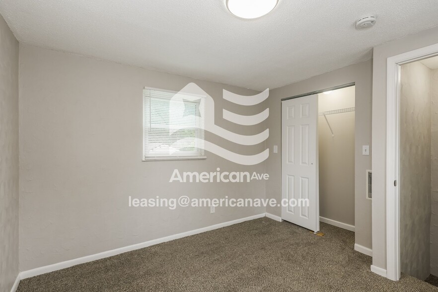 Building Photo - 3353 Forent Ave