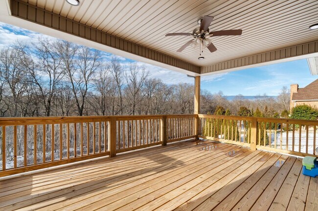 Building Photo - Stunner West of Nashville