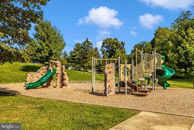 Building Photo - 7234 Bodkin Wy