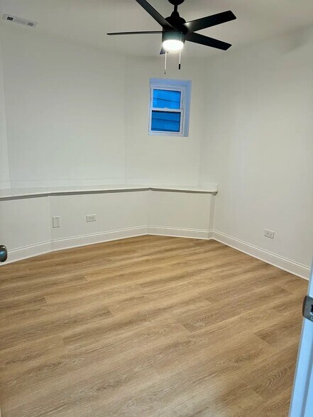 Building Photo - 2840 W Fulton St