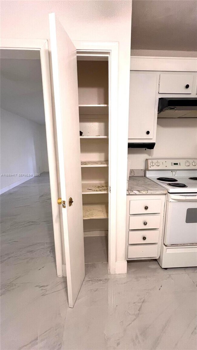 Building Photo - 4740 NW 21st St