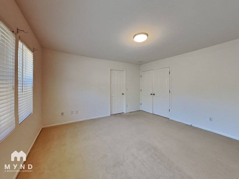 Building Photo - 17061 Parkside Way SE