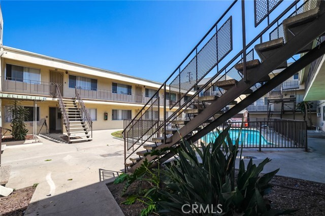 Building Photo - 3430 Elm Ave