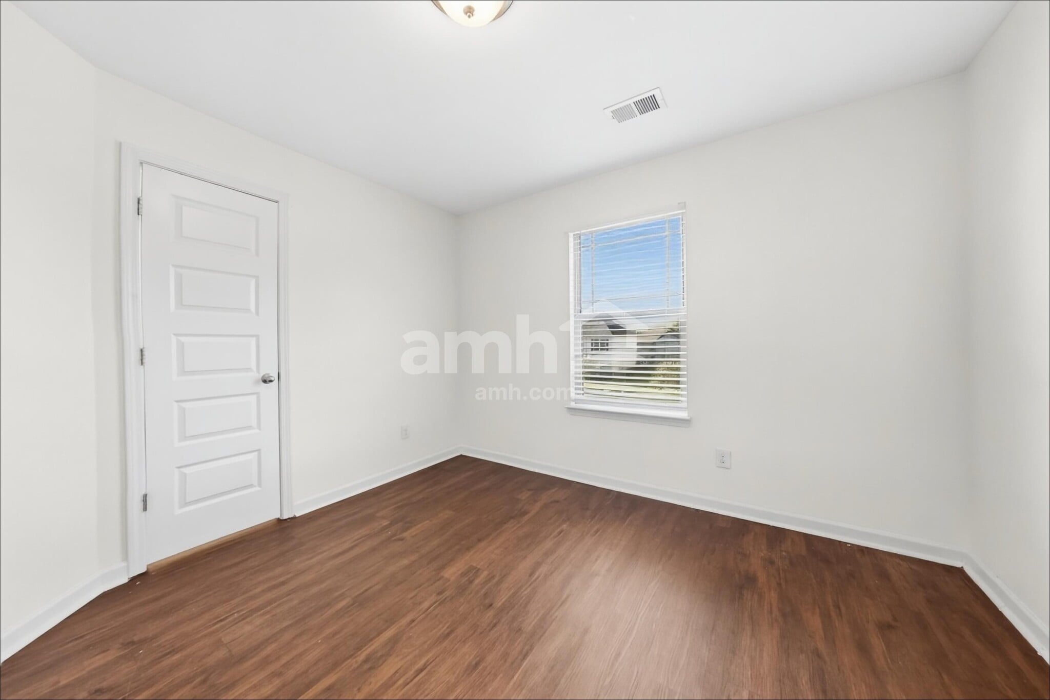 Building Photo - 540 Harmony Way