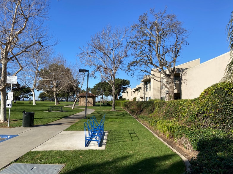 Building Photo - 2151 Pacific Ave