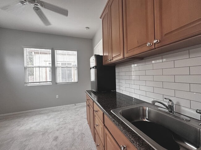 Building Photo - 28037 River Trail Ln