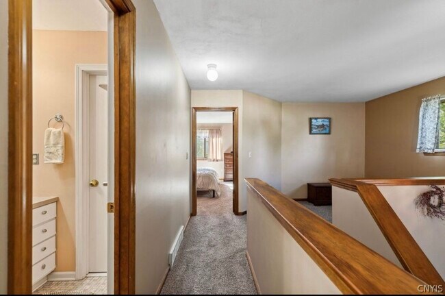 Building Photo - 8253 Honeysuckle Dr