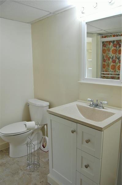 Building Photo - 649 Kenilworth Cir