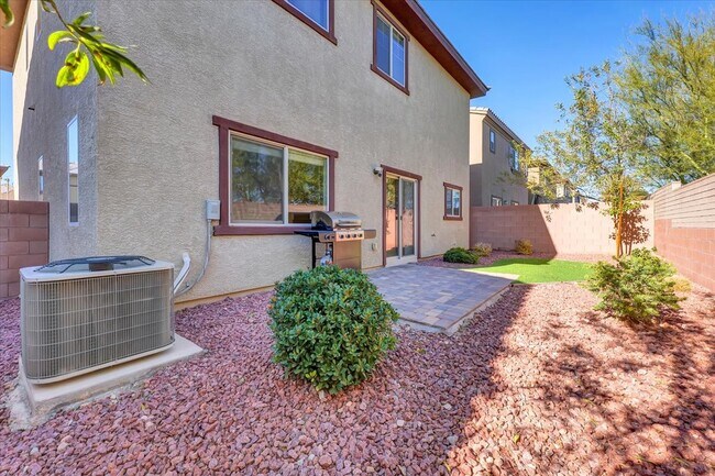 Building Photo - 7922 Blue Lake Peak St