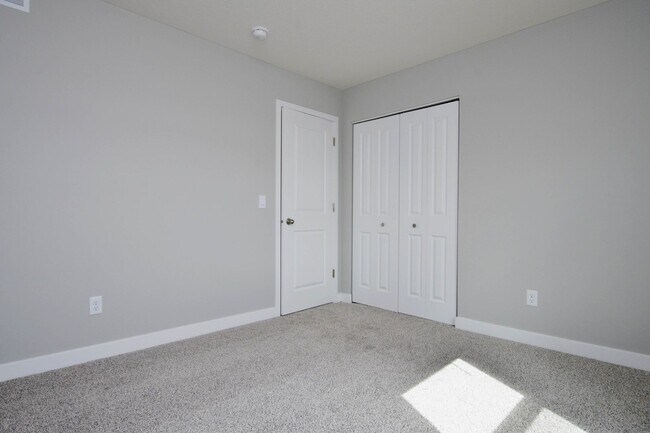 Building Photo - 23465 Ashbury Dr