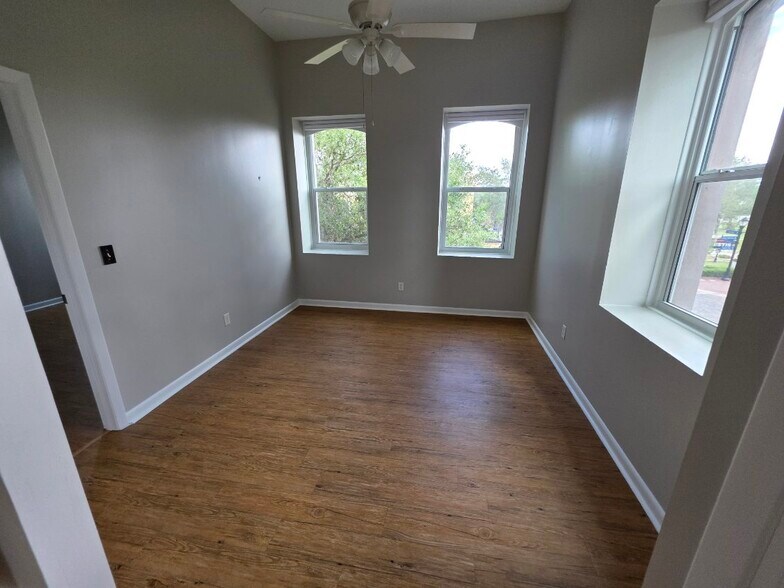 Building Photo - 40 N Eustis St
