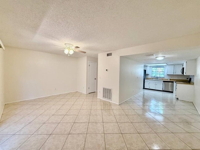 Building Photo - 3416 Sunrise Villas Ct N