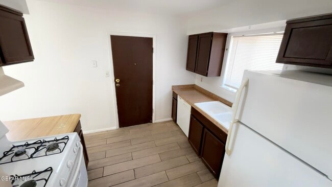 Building Photo - 11516 Jim Ferriell Dr