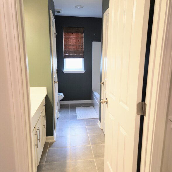 Building Photo - 6532 Wilford Ct