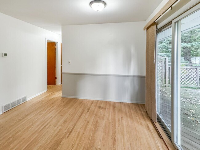 Building Photo - 4204 Northgate Dr NE
