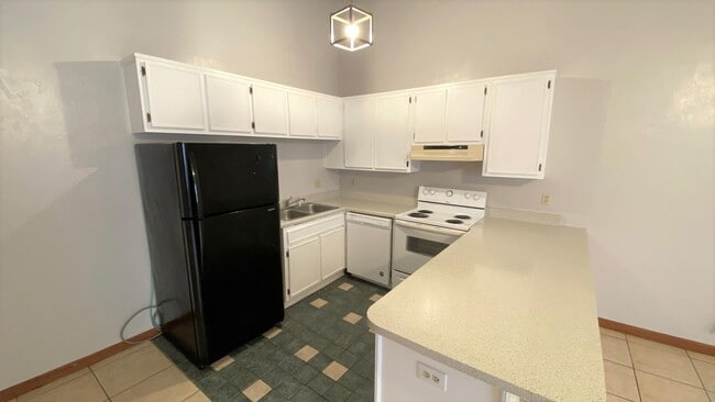 Building Photo - 2081 Continental Ave