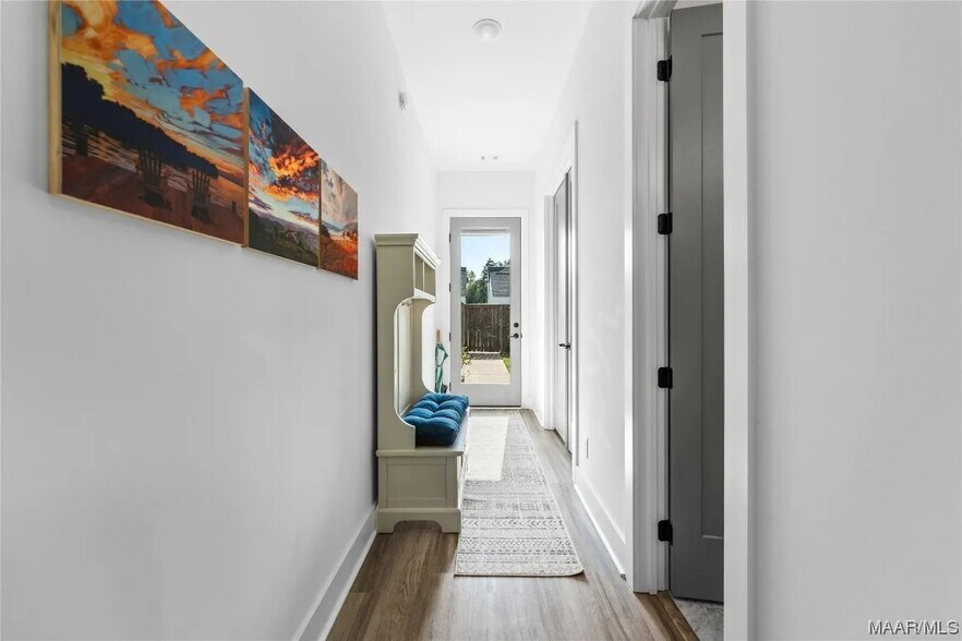 Building Photo - 4648 Broadwick St