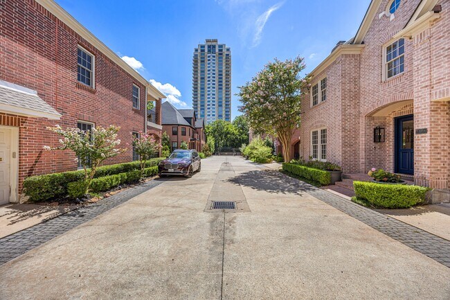 Building Photo - 111 N Wynden Estates Ct