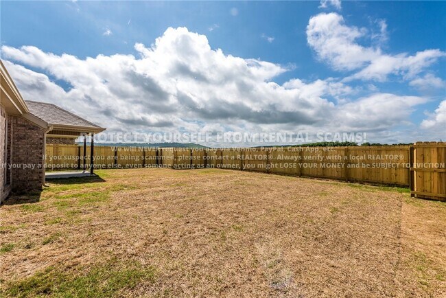 Building Photo - 4863 W Croft Dr