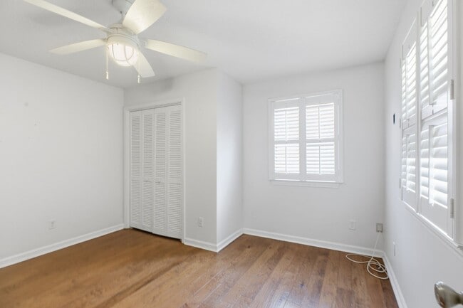 Building Photo - A Private Townhouse Getaway in Old Atlantic Beach