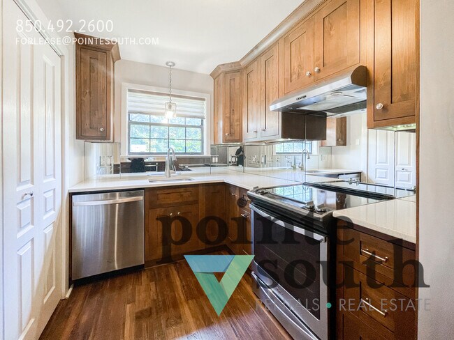 Building Photo - 3300 S Sugartree St