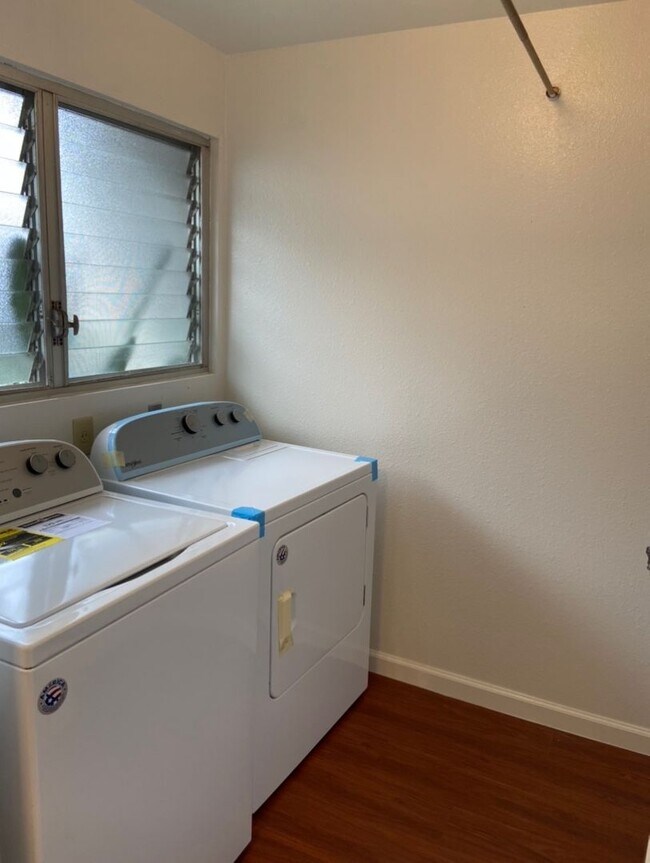 Building Photo - Newly Renovated 3 bedroom 2 bath Town home in Mililani Town