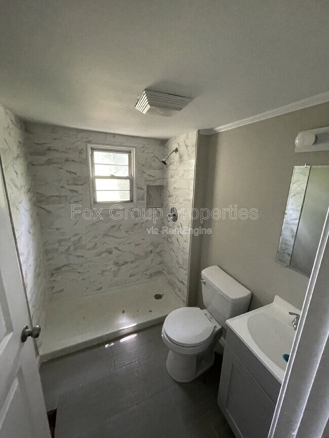 Building Photo - 19 Powder St NW