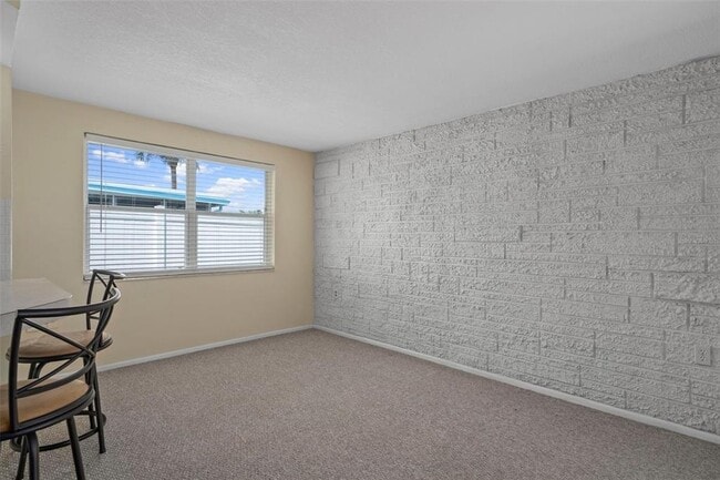 Building Photo - 7403 Populus Dr