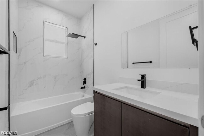 Building Photo - 3812 NW 38th St
