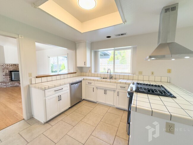 Building Photo - Amber Grove Home for Rent in Chico CA | Pool, Remodeled Interior, Landscaped Yard
