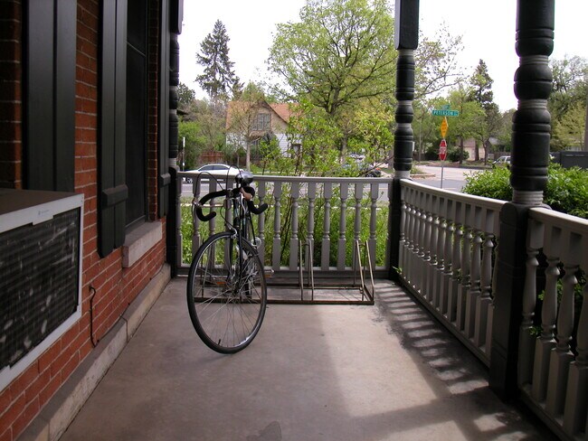 Bicycle parking - 334 E Mulberry St