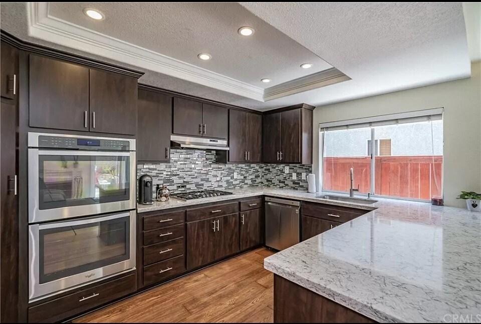 Building Photo - 7944 E Deerfield Ln