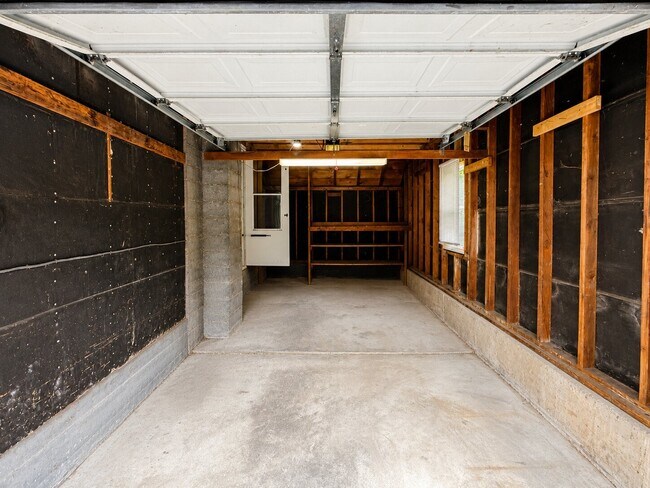 Building Photo - 509 Torrance Ave