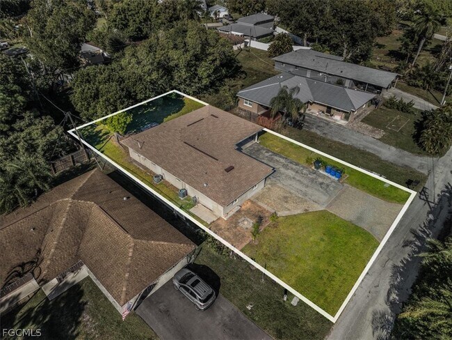 Building Photo - 5824 Algiers St