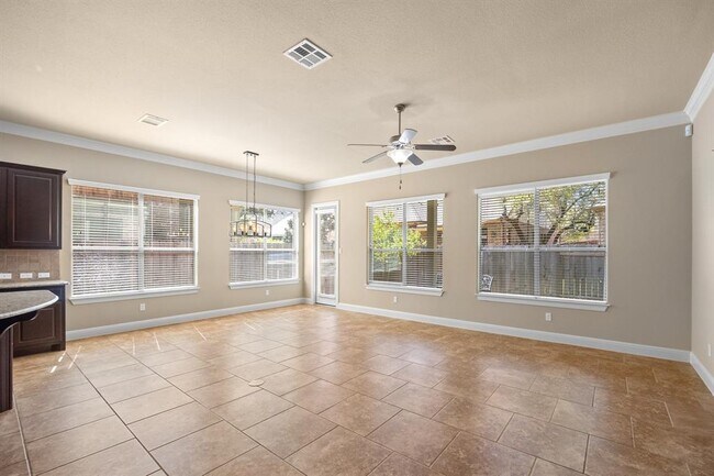 Building Photo - 4004 Gloucester Dr