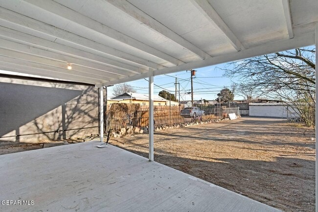 Building Photo - 4012 Tularosa Ave